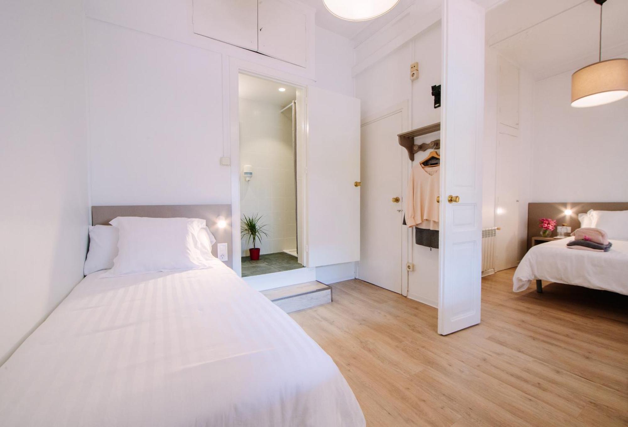 Hostalet De Barcelona — Photos 2